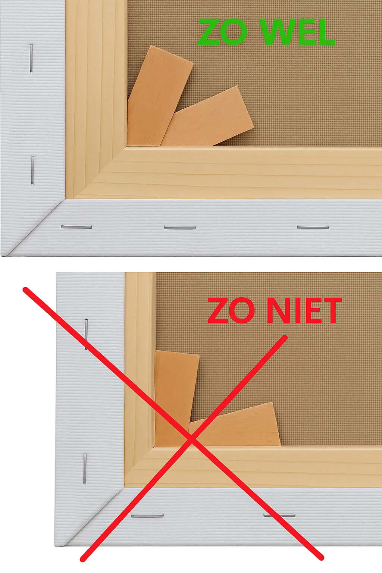 Spietjes geplaatst in hoekverbinding van spieraam