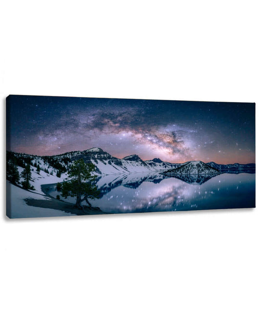 Canvas Schilderij Milky Way over Snowy Mountains