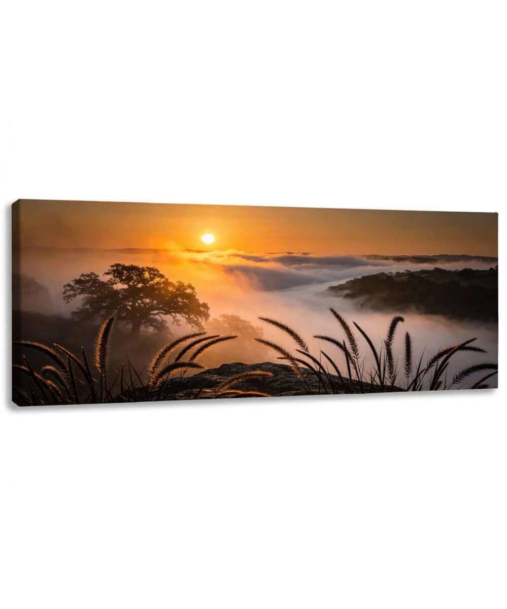Canvas Schilderij Misty Mountain Sunrise