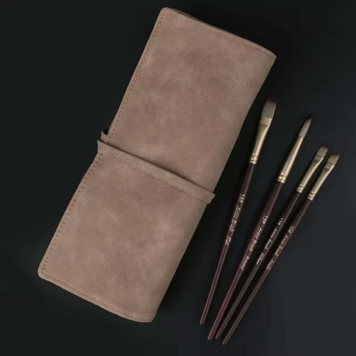 Luxe 24-delige Penseelset met professionele schilderborstels in een elegante opbergtas.