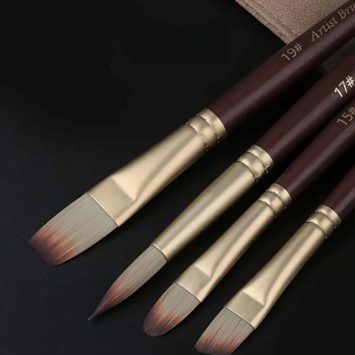 Luxe 24-delige Penseelset met professionele schilderborstels voor acryl, aquarel en olieverf.