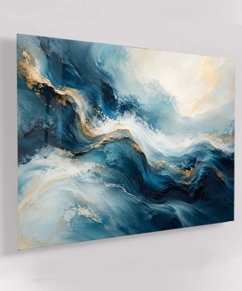 Abstract glasschilderij blauw en goud – Blauwe Harmonie op acrylglas, liggend weergegeven aan de muur