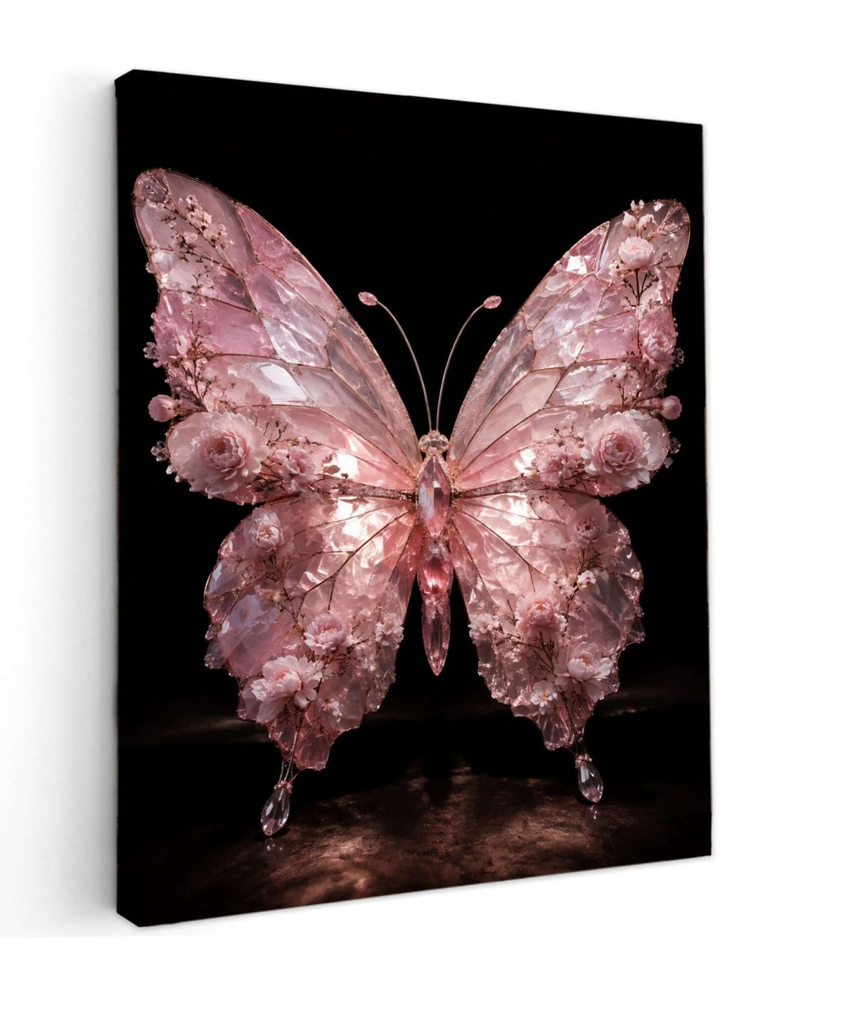 Canvas schilderij met een roze vlinder met kristalachtige vleugels en een subtiele weerspiegeling op zwart